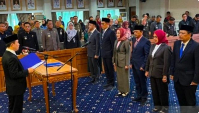 
 MIrza Irawan Dwi Atmaja Resmi di Lantik Menjadi Kepala  BPKAD PROV Lampung Oleh Sekda Prov Lampung DR.IR.Marindo Kurniawan