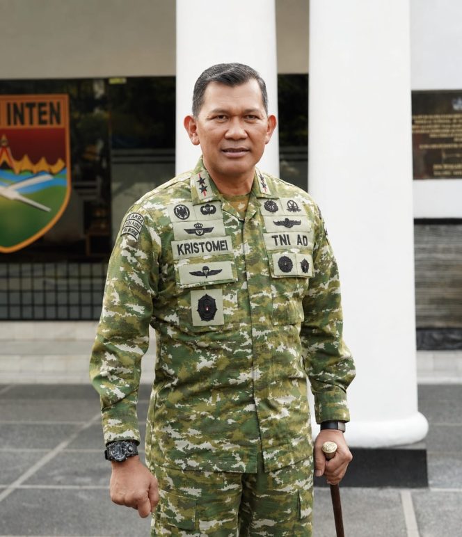 
 PANGDAM  XXI RADIN INTEN  Himbau Masarakat  Lampung Agar Tidak Panik